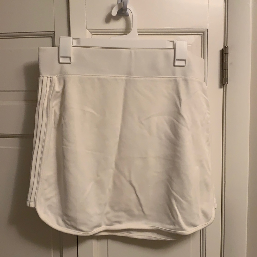 White Athleta skort